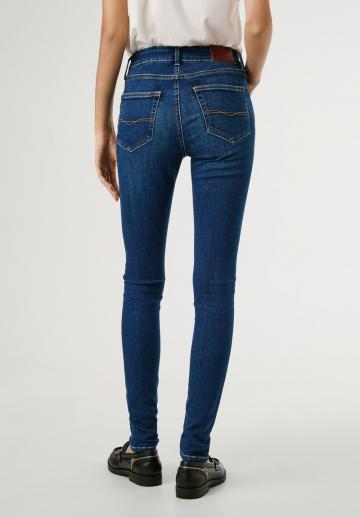 Узкие джинсы