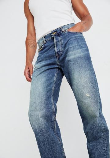 Прямые джинсы