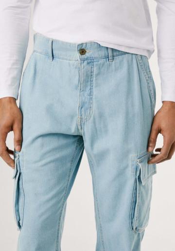 Прямые джинсы