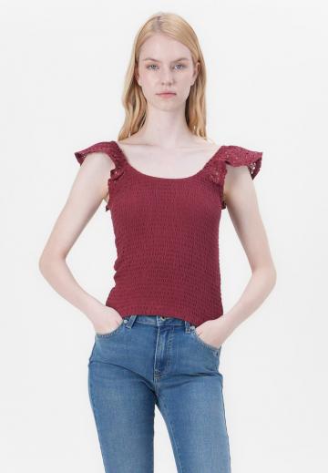 Узкие джинсы