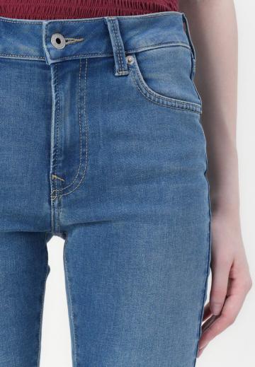 Узкие джинсы