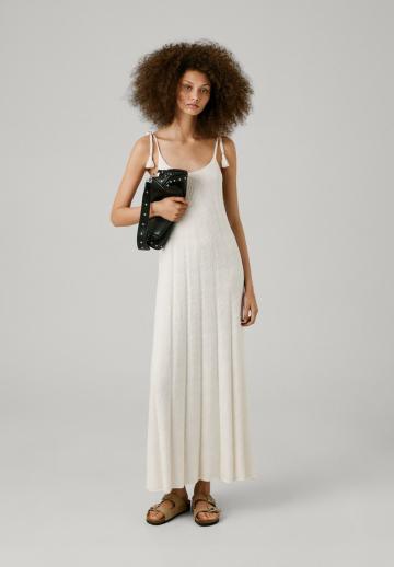 Вязаное платье