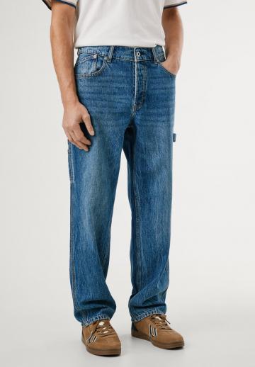 Прямые джинсы