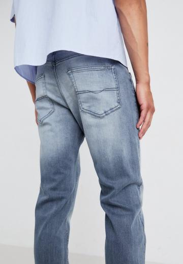 Прямые джинсы