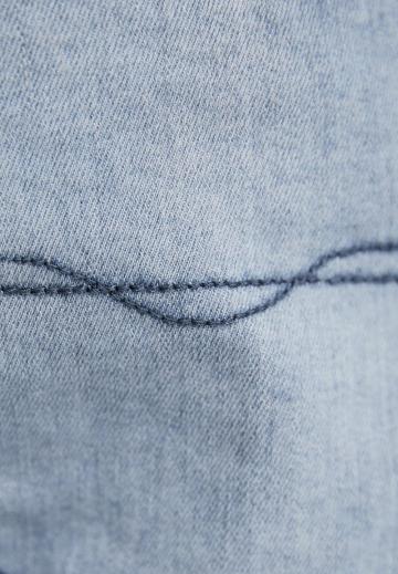 Прямые джинсы