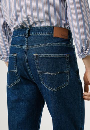 Прямые джинсы