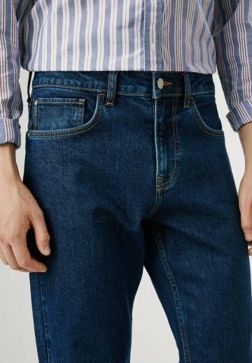 Прямые джинсы