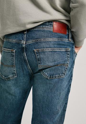 Прямые джинсы