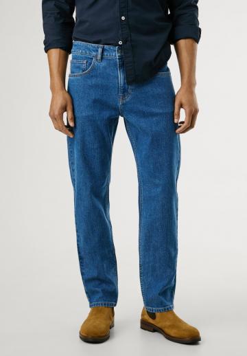 Прямые джинсы