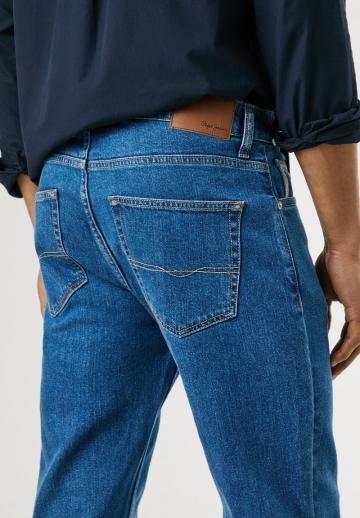 Прямые джинсы