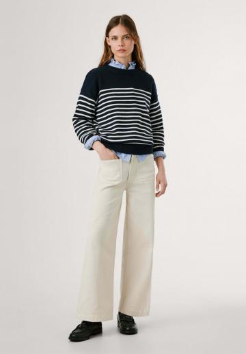 Пуловер в полоску
