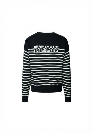 Пуловер в полоску