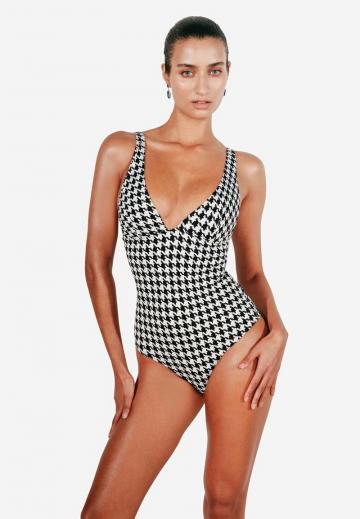 Слитный купальник