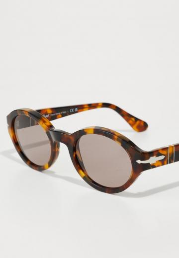 Солнечные очки