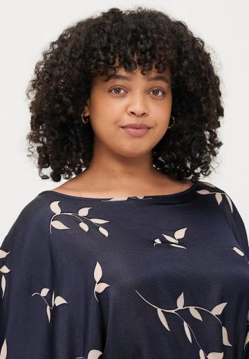 Атласная блузка