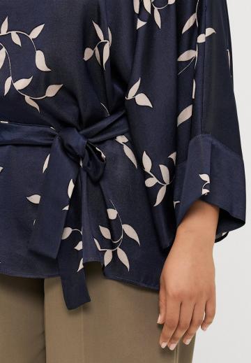 Атласная блузка