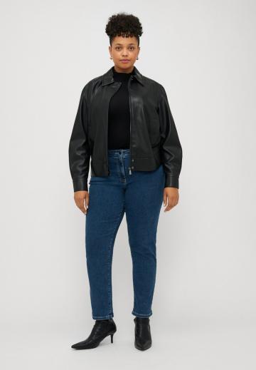 Узкие джинсы