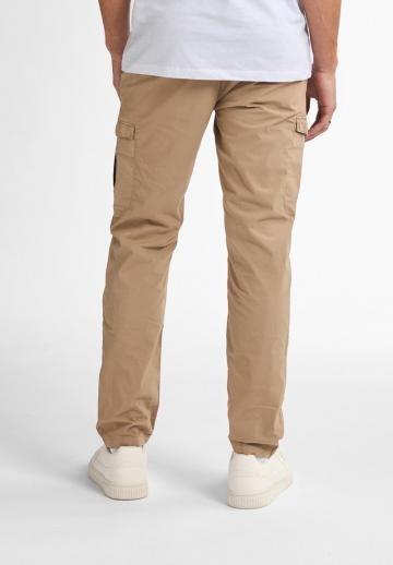 Брюки с накладными карманами