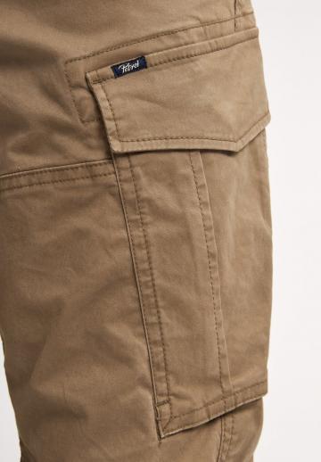 Брюки с накладными карманами