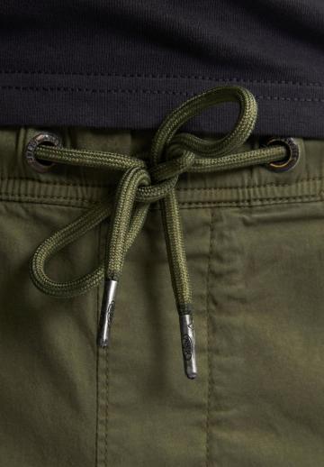 Брюки с накладными карманами