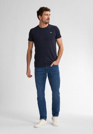 Узкие джинсы