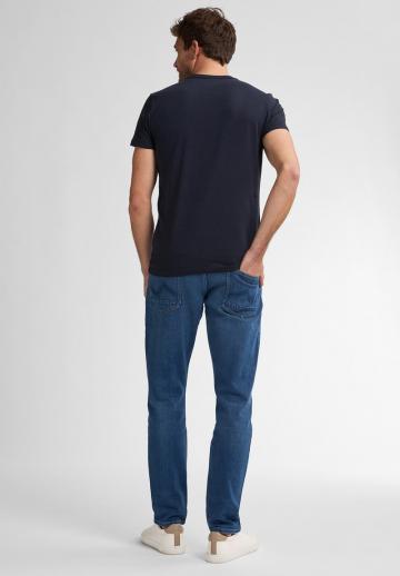 Узкие джинсы