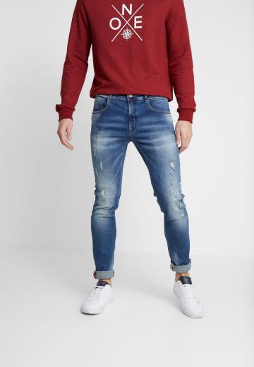 Узкие джинсы