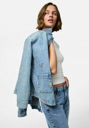 Джинсовая жилетка