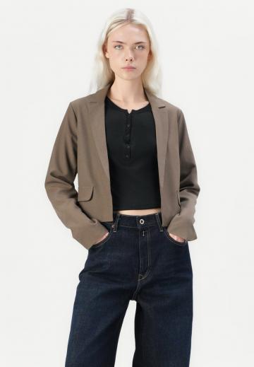 Короткий блейзер
