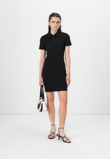 Платье футляр