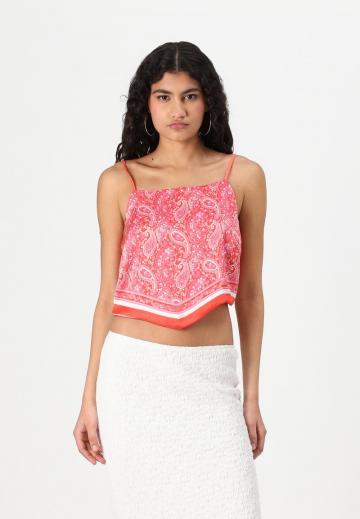 Топ на бретельках