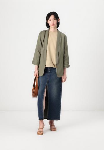 Длинный блейзер