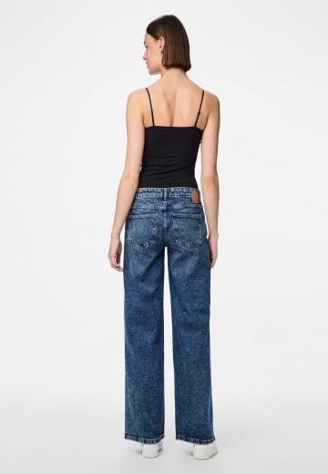 Свободные джинсы