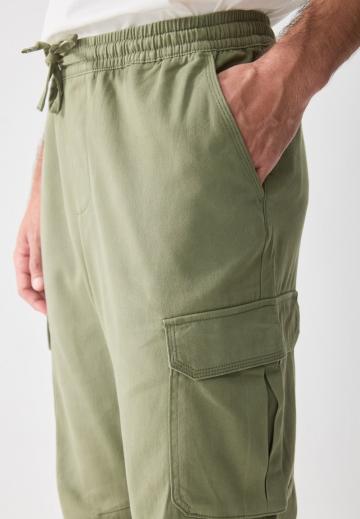Брюки с накладными карманами