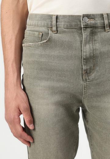 Узкие джинсы