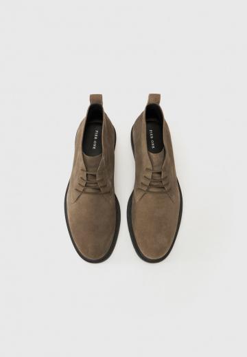 Ботинки на шнуровке