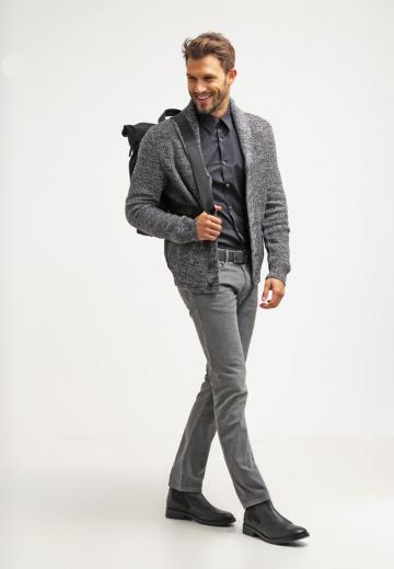 Вязаная кофта