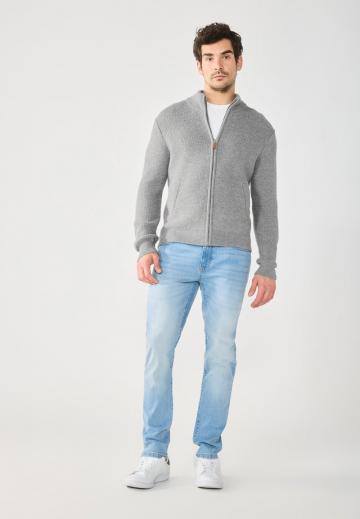 Вязаная кофта