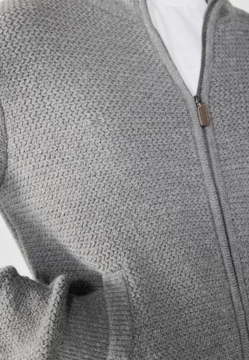 Вязаная кофта