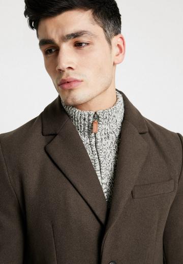 Шерстяное пальто