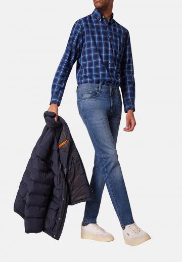 Узкие джинсы