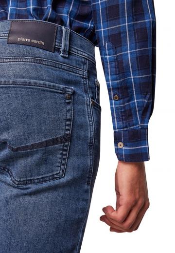 Узкие джинсы