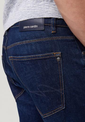 Узкие джинсы