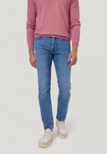 Узкие джинсы