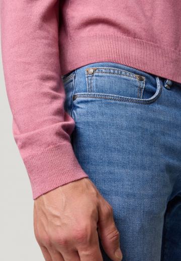 Узкие джинсы