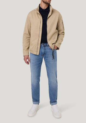 Узкие джинсы