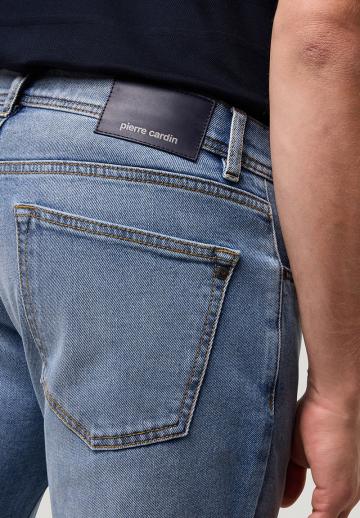 Узкие джинсы