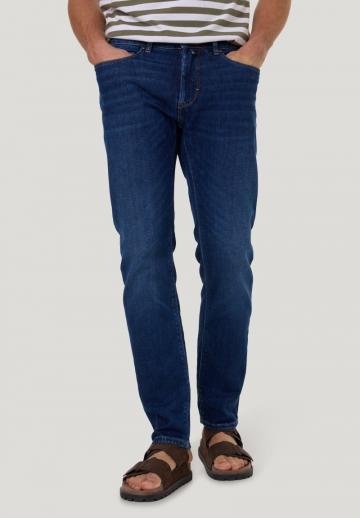 Узкие джинсы