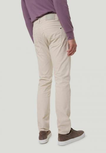 Узкие джинсы