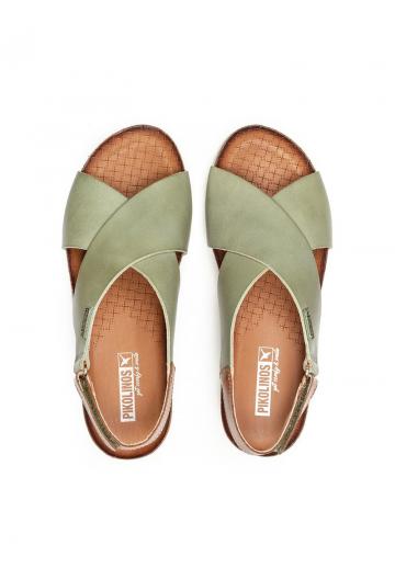 Босоножки на танкетке